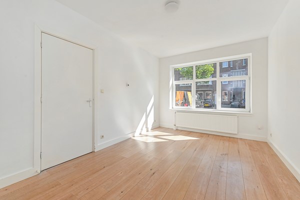 Medium property photo - Van Zeggelenlaan 303, 2524 AK Den Haag